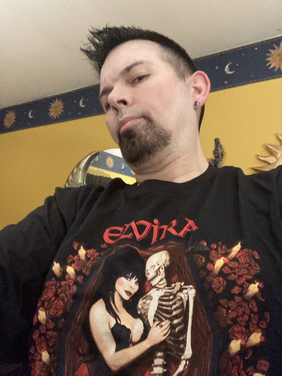 PsychicMarkSINY's tweet photo. @TheRealElvira https://t.co/Gre6w69BId