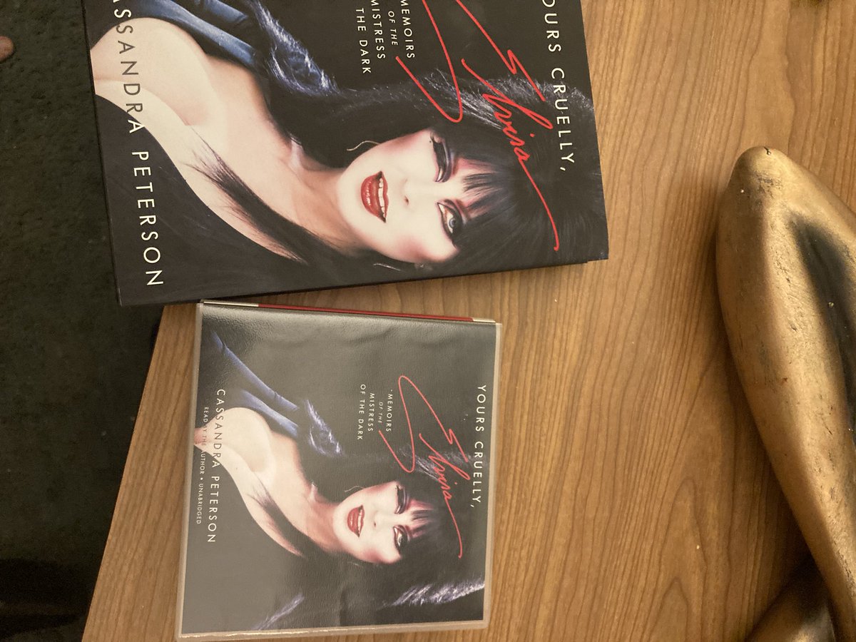 PsychicMarkSINY's tweet photo. @TheRealElvira https://t.co/Gre6w69BId