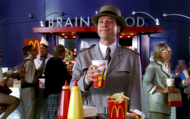 DanielDell1997's tweet photo. Is it me or has McDonald's become a popular restaurant in these Inspector Gadget films? And Coca-Cola too??

BECAUSE PRODUCT PLACEMENT!!!

Okay, not technically as bad as how Mac and Me would handle them, I mean, these are used sparingly here, but come on. https://t.co/OLY4MrwAx0