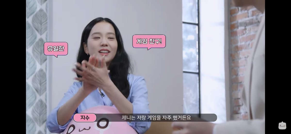 translatebp's tweet photo. She was asked to give maple story jobs to the members!
She said she played games with Jennie a lot. To catch the boss, she’d give her Dual Blade because it’s hard to control (?) and that’s something you can trust Jennie with and leave it to her
#JISOO #지수 @BLACKPINK https://t.co/DDw7ZZpGqP