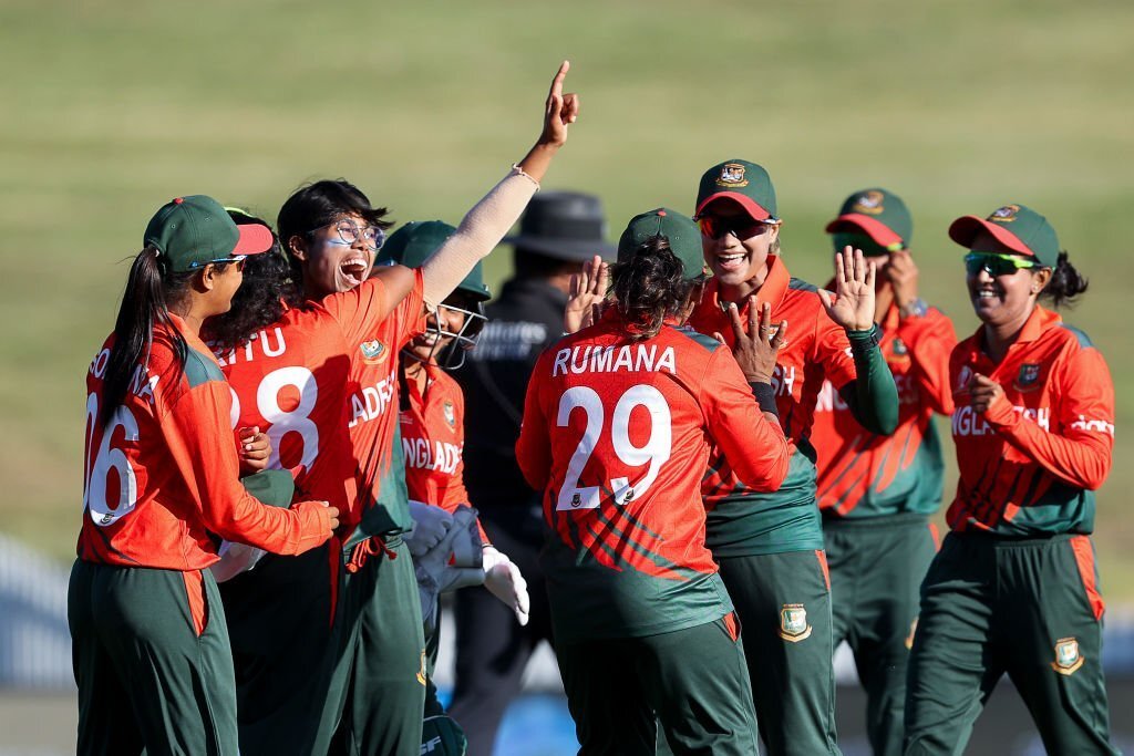 MangaleKalyani's tweet photo. I know that we can win.
I know that greatness lies in you.
But remember from here on in, history has its eyes on you!
Probably the greatest #Hamildrop I will ever do!
Congratulations, #TeamBangladesh
#CWC22 #Hamilton #HamiltonMusical https://t.co/8bkkT2IIz7