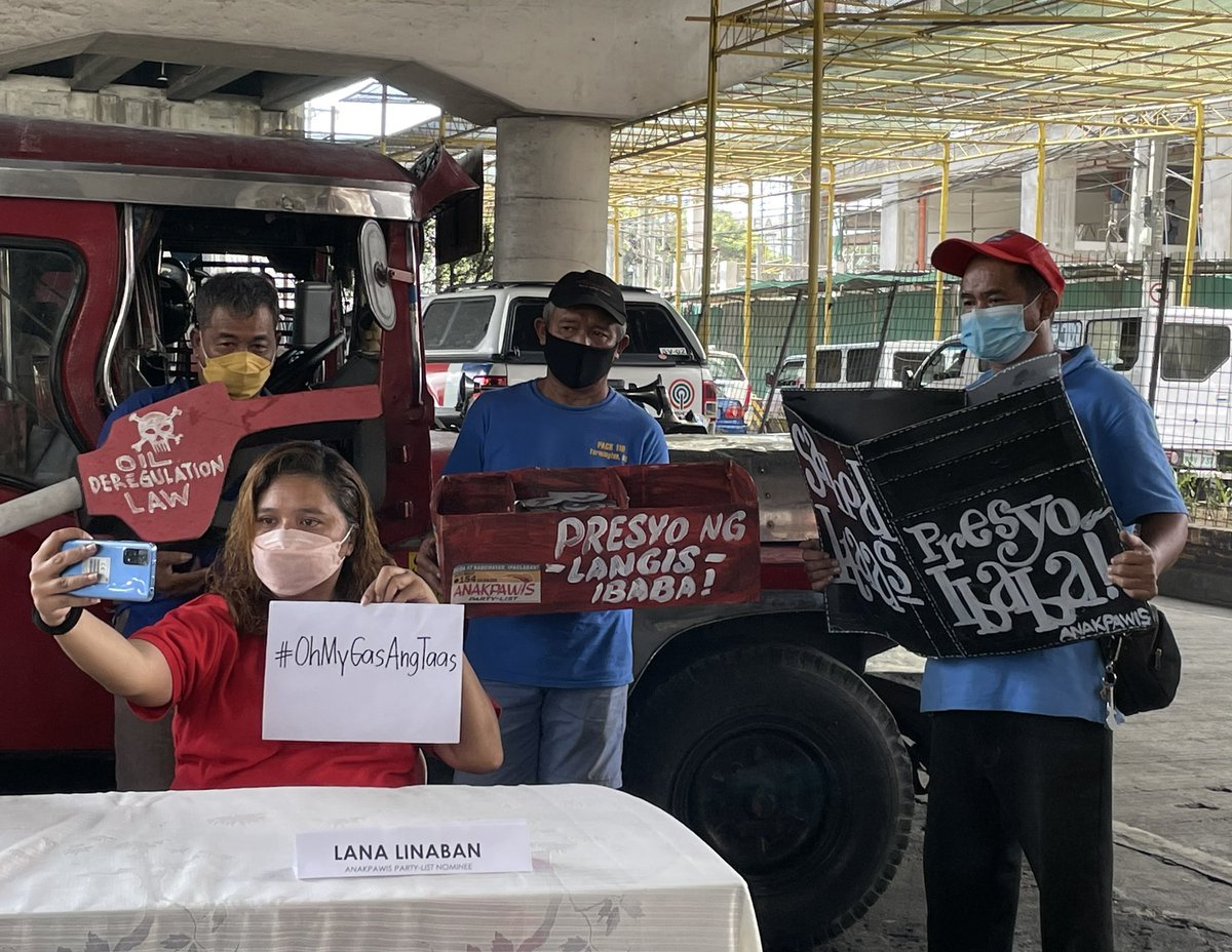 Anakpawis to take the issue of high oil prices online with hashtag #OhMyGasAngTaas. 

Jeepney drivers in Quezon City join the press conference while waiting for their turn to ply the road.