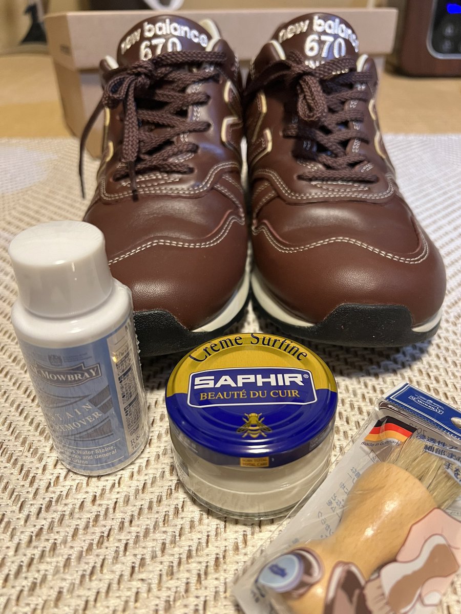 archihiro1970's tweet photo. ニューバランスのM670。
シューズケア用品も再構築。
#ニューバランス
#newbalance
#M670 https://t.co/cwg84sXBme