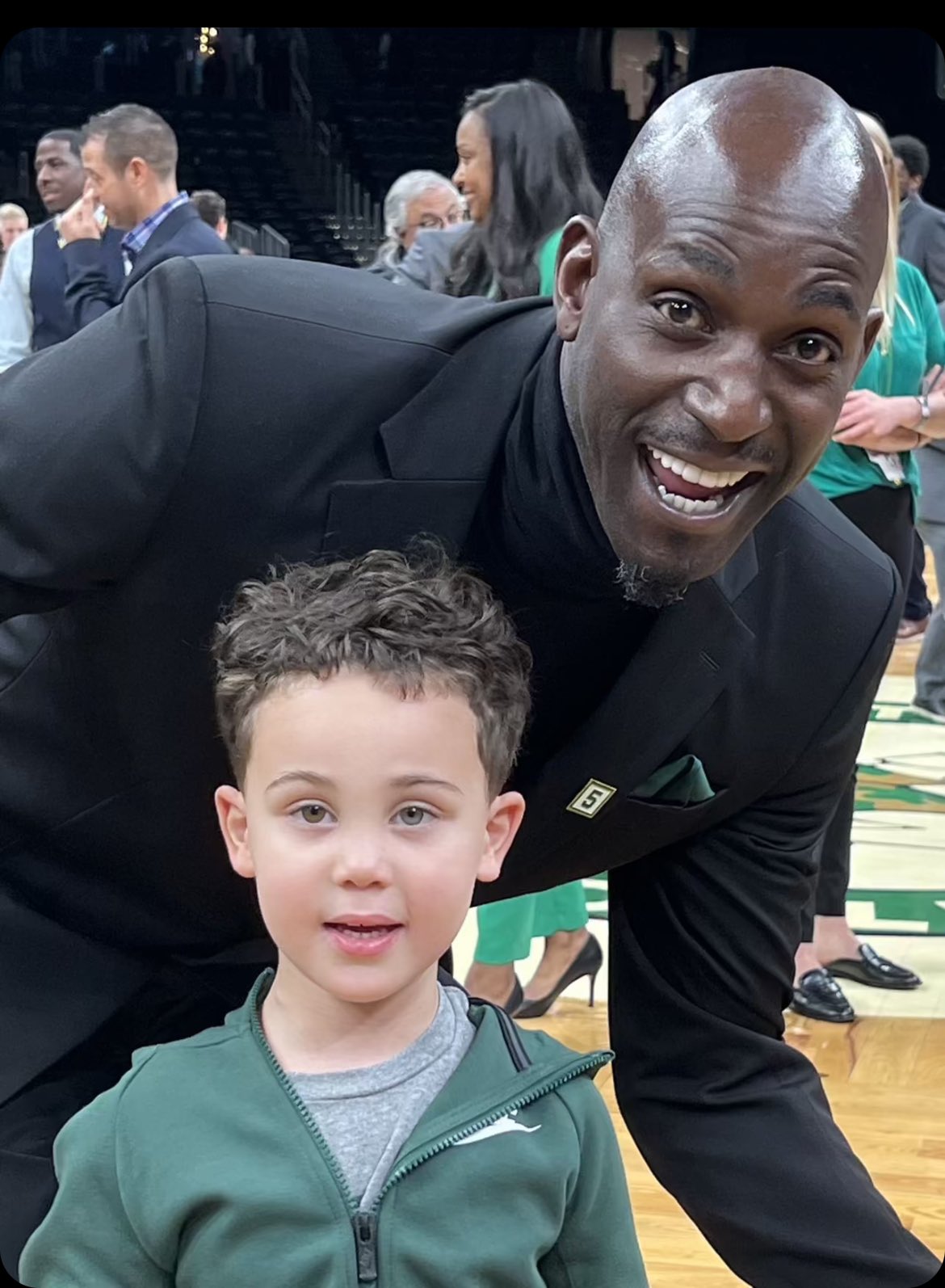Bri Marie D on X: "Frame it immediately #Celtics #deuce #KG #tatum #bleedgreen #legends https://t.co/6lRAlwARNJ" / X