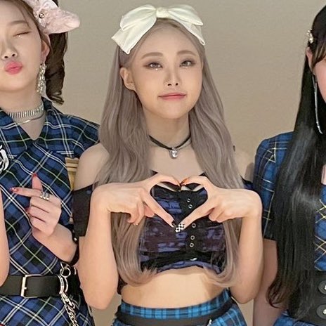 OMG SHE’S SO PRETTYY