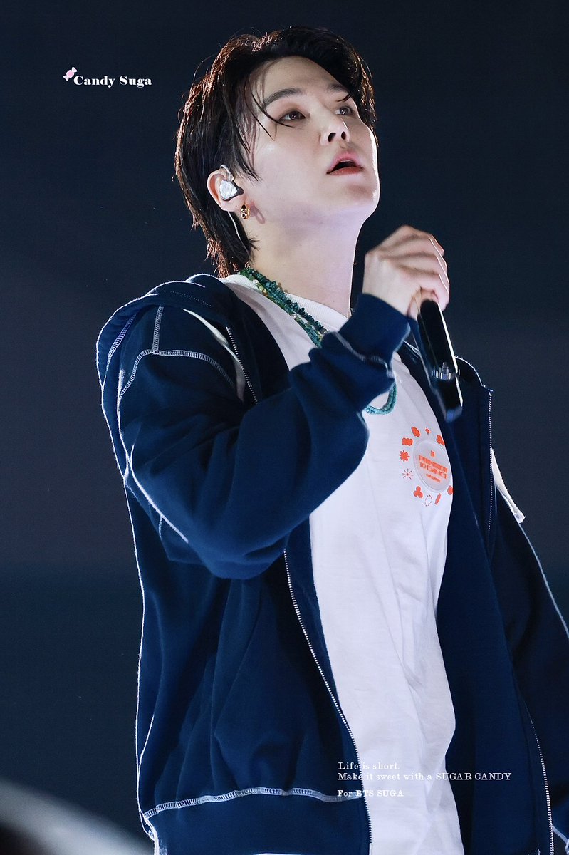 candySUGA309's tweet photo. [HQ] 220313 퍼투댄 서울콘 DAY 3

#SUGA #슈가 #민윤기
#BTS #방탄소년단 @BTS_twt https://t.co/aBOmptTxlJ