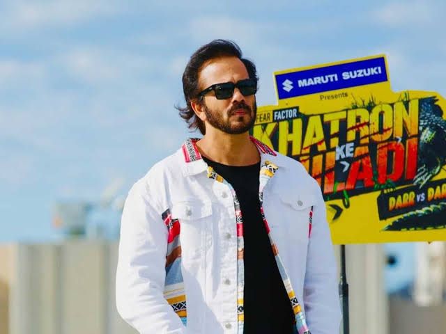 Wish u many happy returns of the Rohit shetty sir ,your are one of my favourite director 
Happy Bday Rohit Shetty 