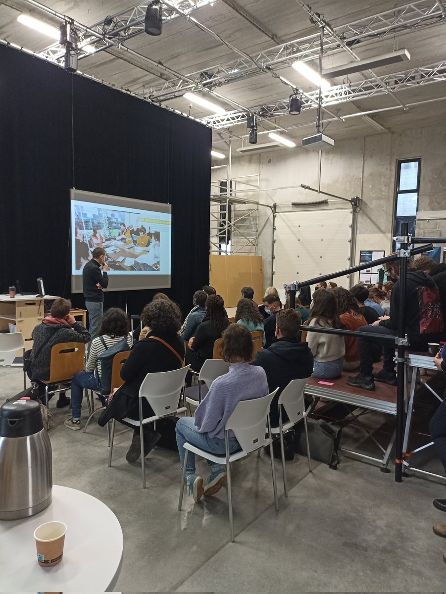 9h15 : le workshop bio inspiré commence par une introduction inspirante 🌱#BioInspiré #WorkshopBioInspiration