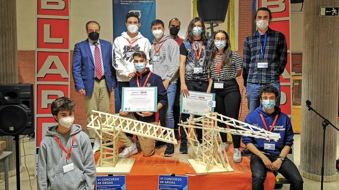 Rodrigo Abad, precolegiado de ingenierosVA y Delegado de la <a href="/EiiUVa/">Eii_UVa</a> ha estado en <a href="/ocvalladolid/">Onda Cero Valladolid</a> para contarnos cómo se desarrolló el VI Concurso de Construcción de Grúas organizado por la  <a href="/Dele_EII_UVA/">DelegaciónAlumnosEII</a> y patrocinado por ingenierosVA.

¡Dale al ▶!
bit.ly/35PWNiG