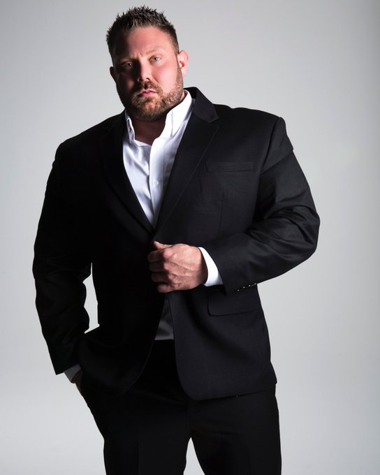 Jack Stacked - 3 pic. Dressed for dinner or desert? https://t.co/9Rx3qSVzIy
