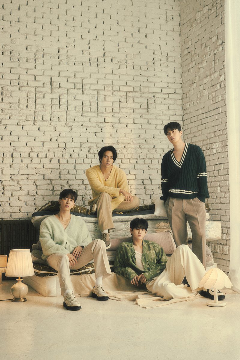Highlight_AUent's tweet photo. HIGHLIGHT THE 1st FULL ALBUM [DAYDREAM] CONCEPT PHOTO 5. IN THE DREAM Ver.
2022. 03. 21. 18:00

✔ https://t.co/kGAC99Rg0k

#하이라이트 #HIGHLIGHT #윤두준 #YOONDUJUN #양요섭 #YANGYOSEOP #이기광 #LEEGIKWANG #손동운 #SONDONGWOON #데이드림 #DAYDREAM https://t.co/duXTBtnQdS