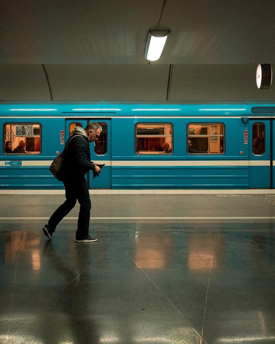 IssarCerrato's tweet image. Stockholm right now #streetphotography