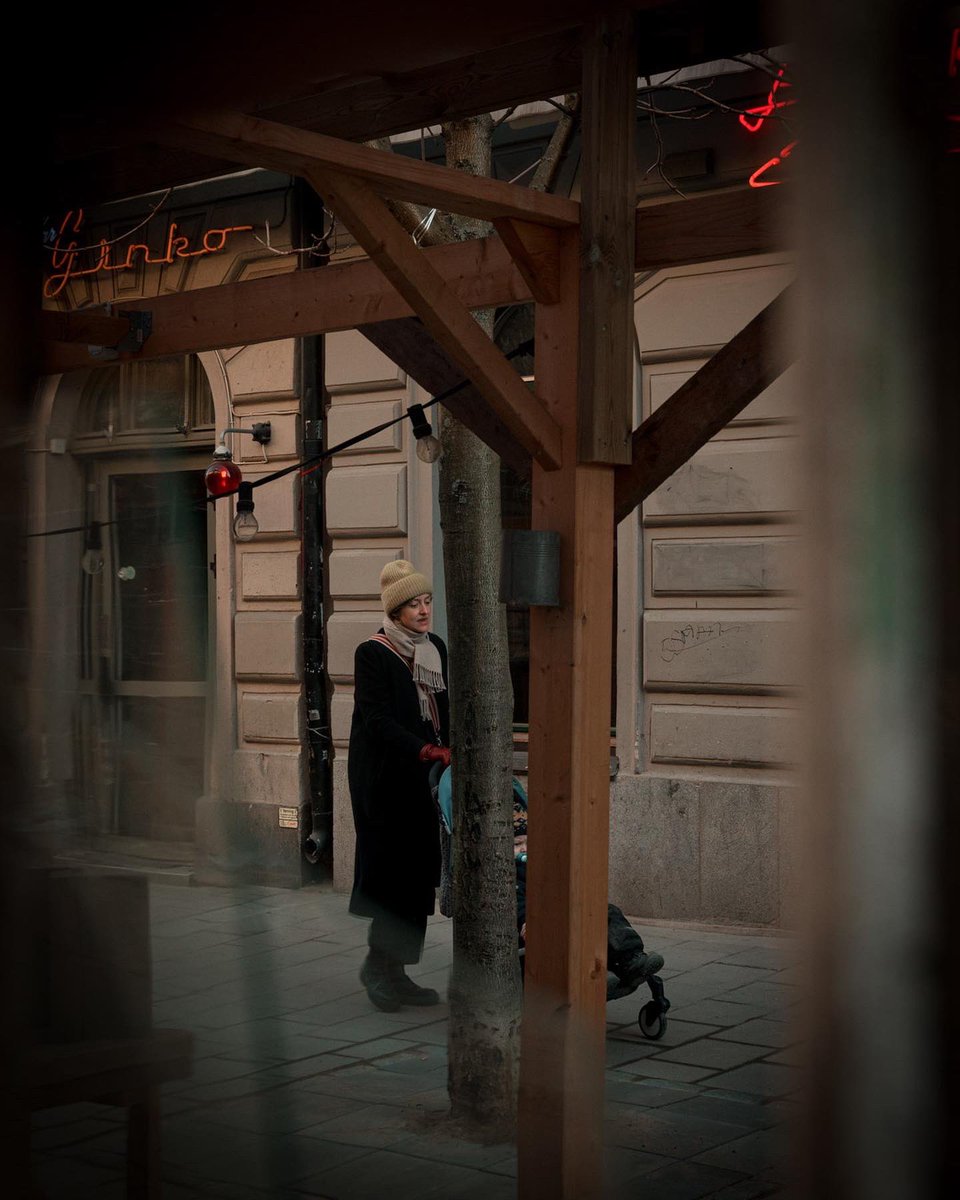 IssarCerrato's tweet image. Stockholm right now #streetphotography
