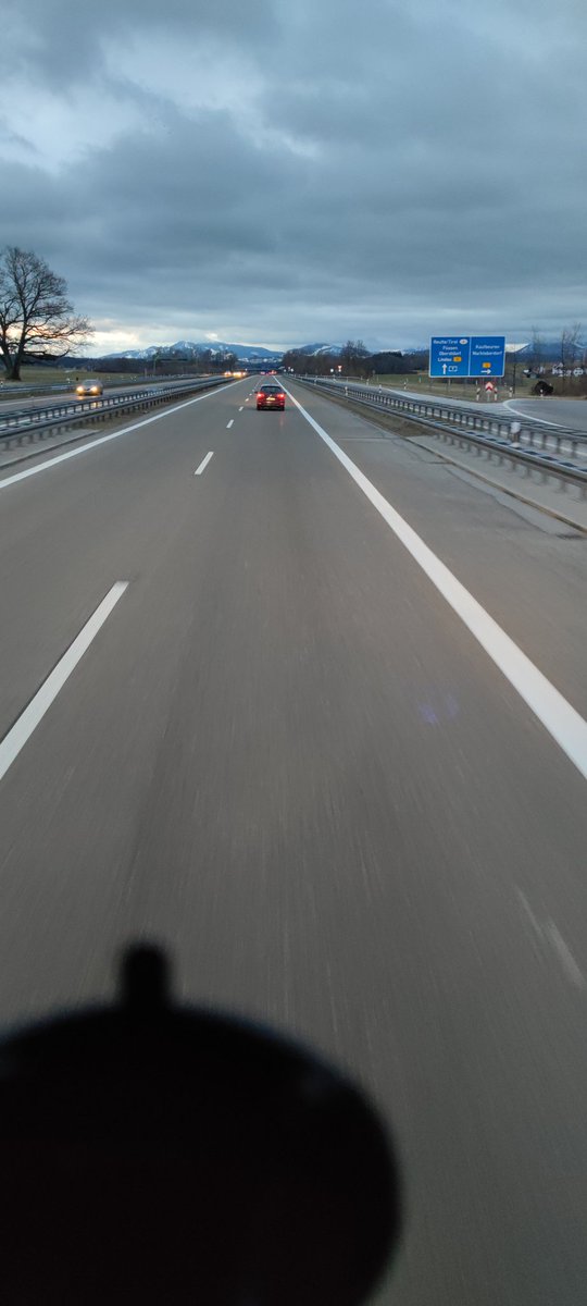 AdrianCzubaszek's tweet photo. Dziś górskie warunki do rozładunku :) #Sulzberg #Niemcy #PLP #Gheys dobrego dnia i całego tygodnia! https://t.co/czOhHbQooF