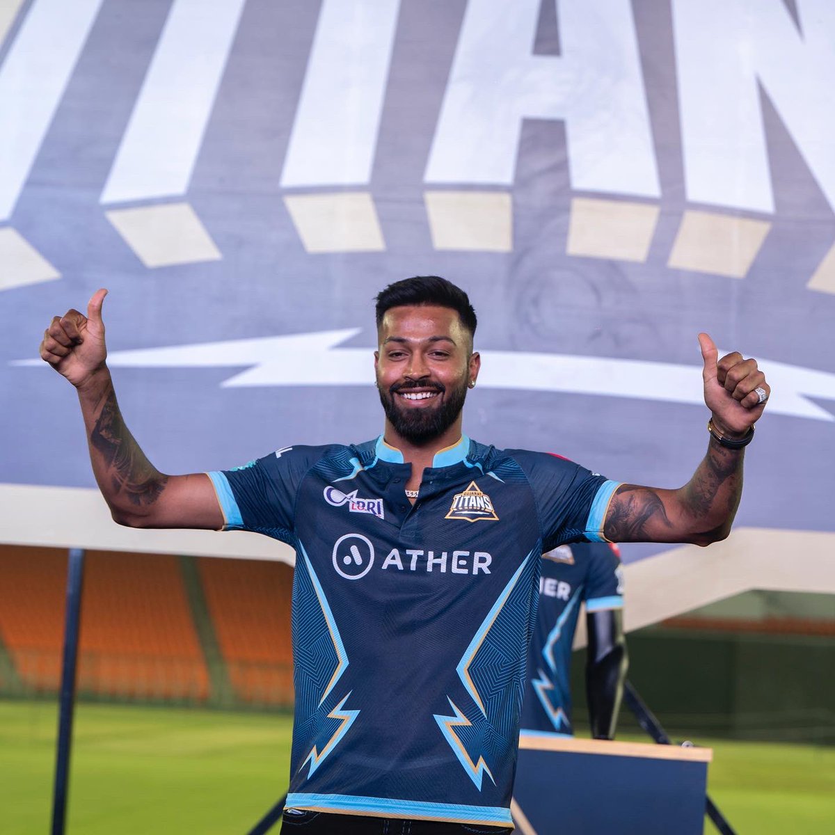 hardikpandya7's tweet photo. Love the new threads, our armour for our first season👌 Let’s get down to work now @gujarat_titans https://t.co/qn5mJeAo3G