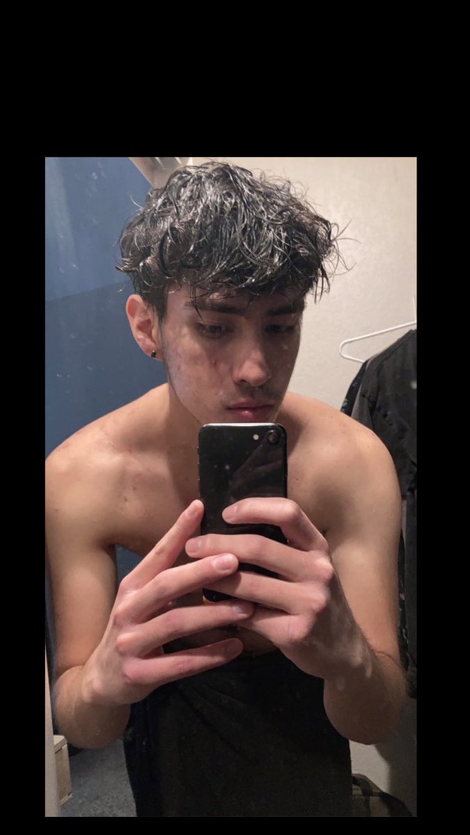 Adamuu119's tweet photo. Face/dick reveal #rt https://t.co/mOxVHbmXLp