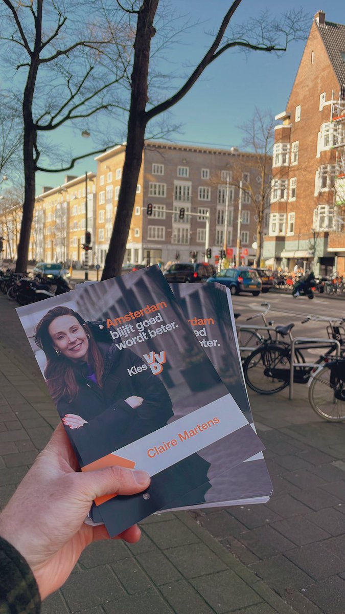 Ongevraagd stemadvies: ben je stemrechtig in Amsterdam en nog zoekende? Stem dan vandaag, morgen of woensdag op <a href="/ClaireMartens3/">Claire Martens - America</a> als lijsttrekker voor de <a href="/VVDAmsterdam/">Amsterdamse VVD</a>. Een nieuwe generatie liberalen die de problemen in onze stad echt aan willen pakken de komende >4 jaar 🌳🚛🚔