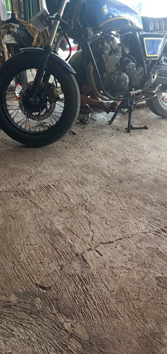 Tgl segini pake acara knalpot putus segala,haiiissssh