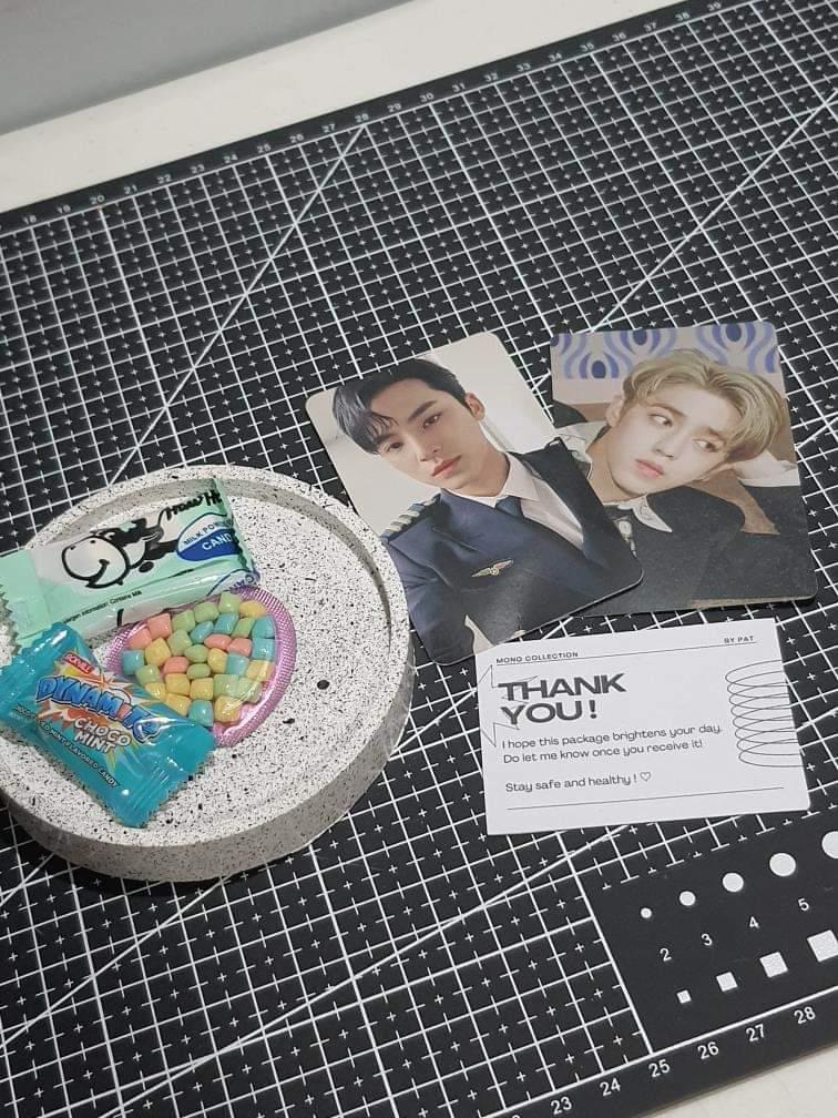 iIustrasyon's tweet photo. ☮ 𖥦 mail a minute .ᐟ
𓄸 from @bmjncollects / #bmjnproofs
:hello, pat! received the item in good condition. it's so much prettier in real life *screams* can finally put my fave mug on my table w/o it dripping much. thank you so much! 🫶 https://t.co/jIl93Bu2vt