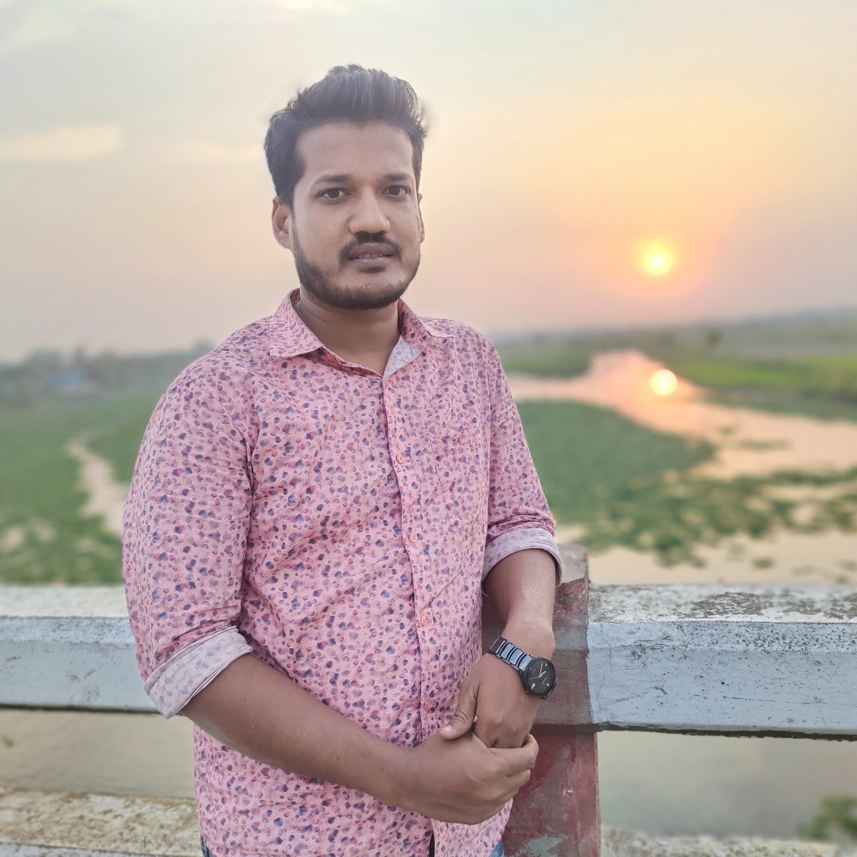 shovins's tweet photo. #NewProfilePic https://t.co/WPc5aUYj0c
