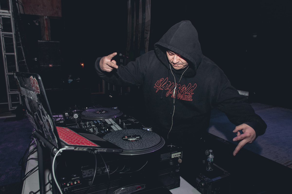 DJ_KM's tweet photo. Last night was dope djing at the @DonToliver concert #ClaytonsBeachBar #SouthPadreIsland #DonToliver #TooHighTX #KinkyK123 #DJKM https://t.co/7lQQQq8kmH