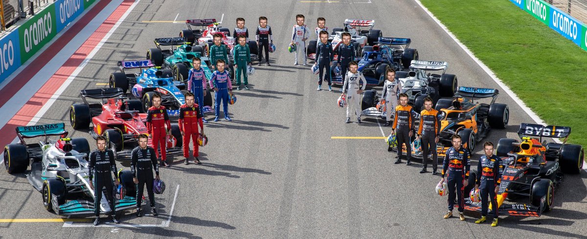 (ง'̀-'́)ง tweet media