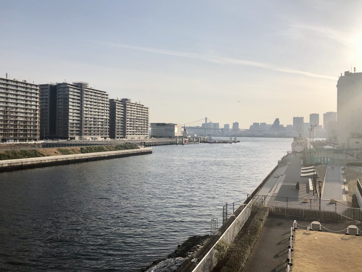 bmwtokyomini's tweet photo. #隅田川 の河口に近い #月島 地域に位置する #勝どき。
この地にあるショールームが、#MINI認定中古車 を販売しているMINI NEXT 勝どきです。
#MINI がズラーっと並ぶさ様は爽快!
ぜひショールームに遊びに来てください!
https://t.co/O0iDYUhyT3
#中古車 #mininext #中古車販売 https://t.co/KCjAuiPVyT