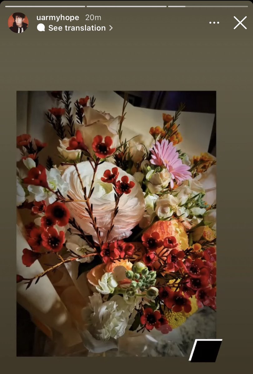 jhopecentric's tweet photo. Jiwoo sent flowers for Hoseok 🥺 https://t.co/SaOG6vnyKA