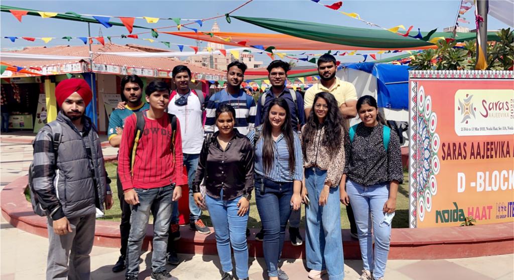 TIIPS2's tweet photo. Today students of BBA programme visited Saras Aajevika Mela, Noida haat, Sec-34. 
They interacted with the various shop owners and collected information relevant to their BBA subject of study: Entrepreneurship Development. 

https://t.co/pfNFP1aCgj https://t.co/851f3P6iEU