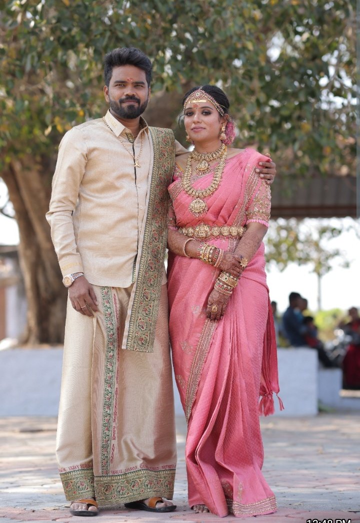 IndiaStarsNow2's tweet photo. Popular Designer and Actor @NjSatz tied the knot with #Gokila today in the presence of Director @SasikumarDir at Pollachi! 

#SathyaWedsGokila
#SaGo @onlynikil #NM https://t.co/B746CrXiDG