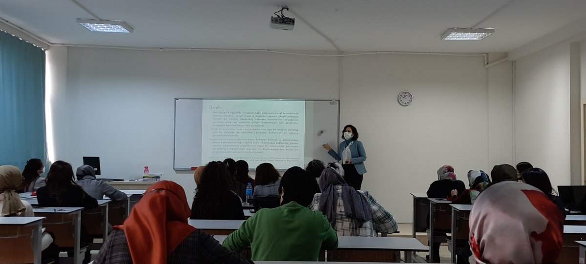 neu_saglikbilim's tweet photo. Fakültemiz ve Hemşirelik Fakültesi işbirliği ile 3-4 Mart 2022'de "Nitel Araştırma Yöntemleri Eğitimi" kursu yapılmıştır. Eğitime katılan akademisyenlere katılım belgesi verilmiştir. https://t.co/PjBsLGh4Kp