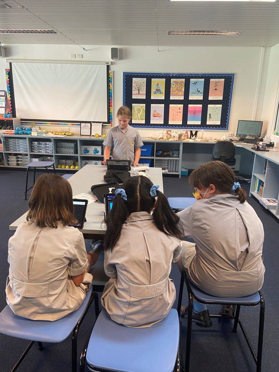 LaraClarke1971's tweet photo. Exciting times in our entrepreneurial journey as our students had their first attempt at pitching a business. By using PowerPoint Live to present, students could give instant feedback to the pitch, and those at home to follow along reading the annotated text. https://t.co/gxANAADavh