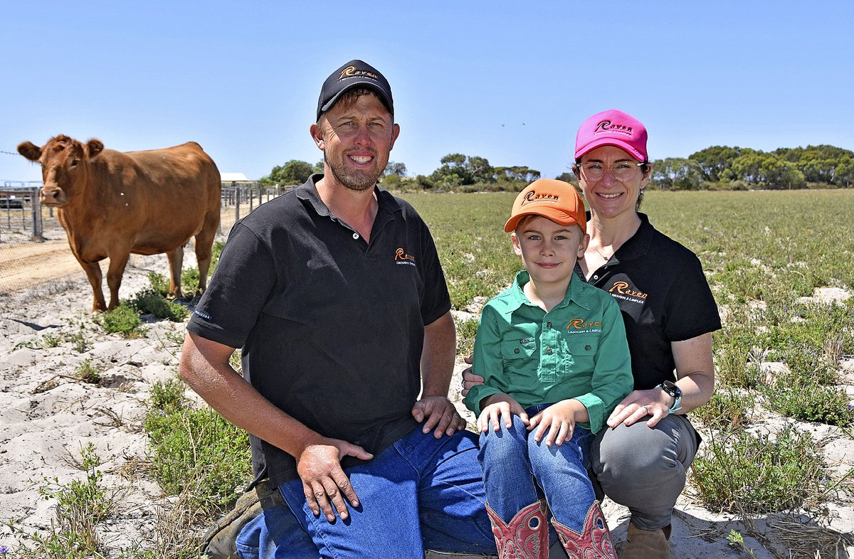 SA_PIRSA's tweet photo. Join Jason & @pennyschulz on Friday 25 March for a #RedMeatAndWool #FocusFarm Field Day at Coolaroo.
Learn about #AgTech including sheep yard design and farm monitoring software.
Register: https://t.co/Z5e114az2A
@RavenLimousin @Livestock_SA @SheepConnectSA @meatlivestock https://t.co/oZNcV49dMe