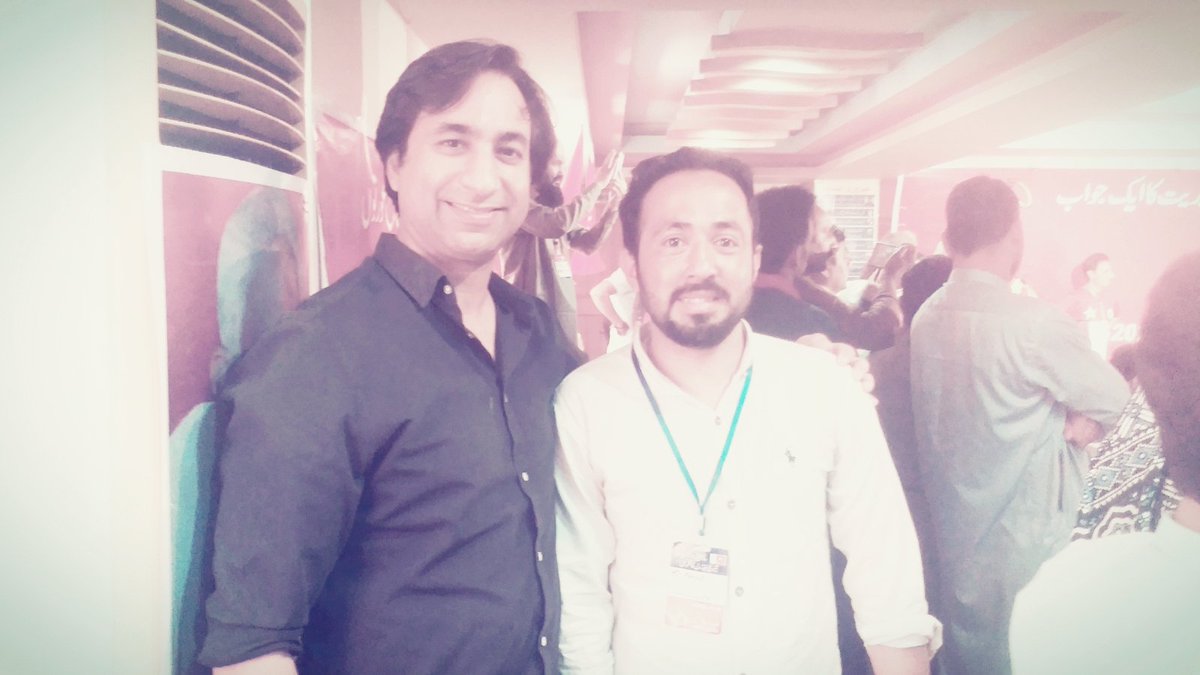 EngrAamirkhan7's tweet photo. Meet to comrade @Taimur_Laal he is my marxists teacher ❤
#AWPThirdCongress https://t.co/opwtenqadn