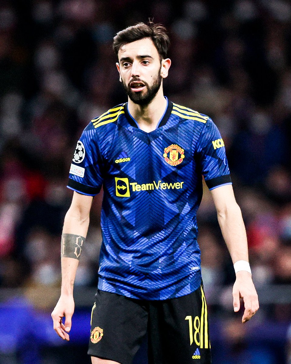 brfootball's tweet photo. Bruno Fernandes trained for Manchester United today, per @SimonPeach  

After missing Saturday’s game vs. Spurs because of COVID-19, he could be back for Tuesday’s Champions League second leg vs. Atlético. https://t.co/aGnMpni3aL