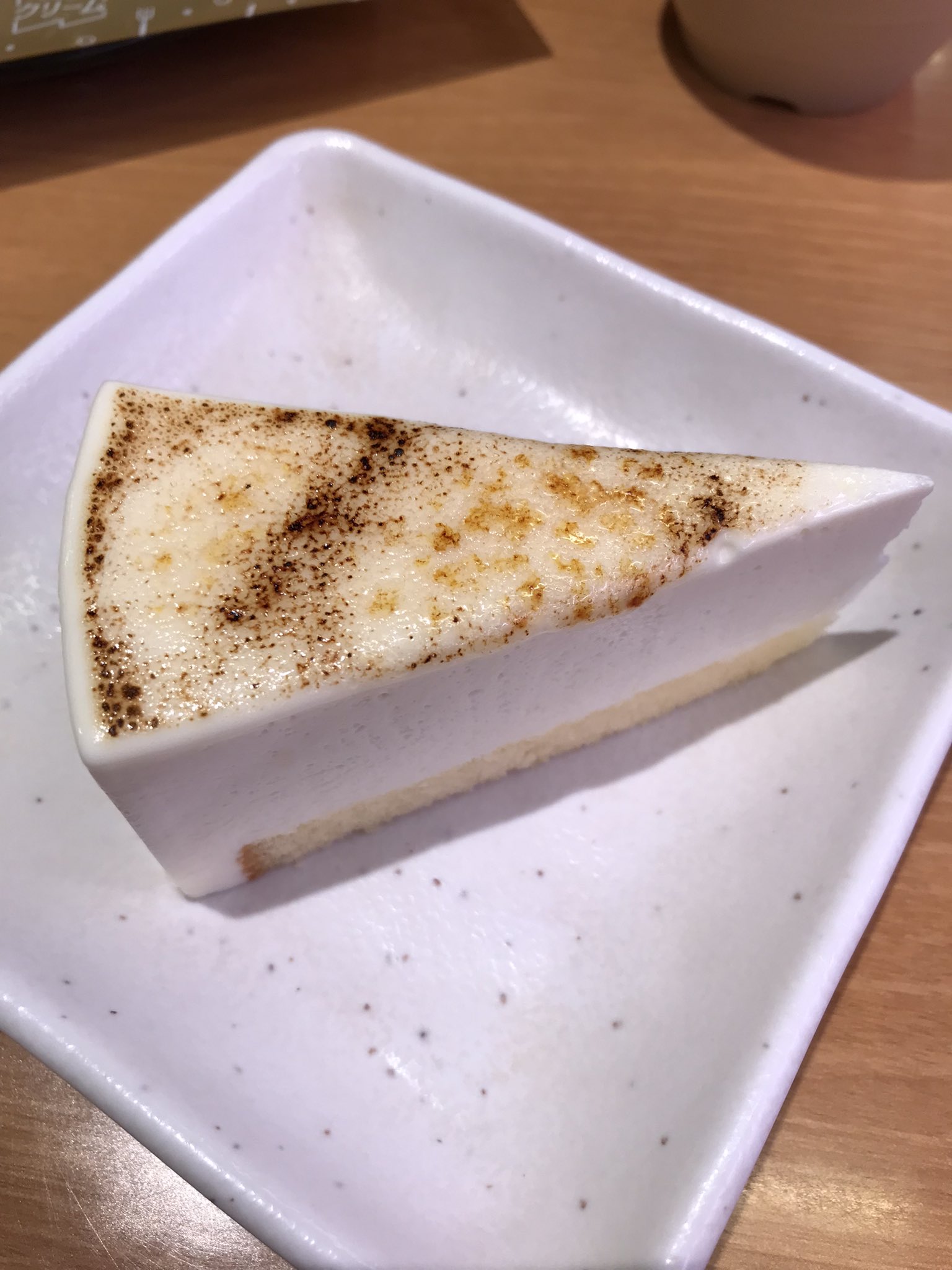 西城綾乃 スシローで食後にケーキ2つ食べました けれど 春を告げるフランス風ショートケーキが かなり写真と違うような スシロー ショートケーキ フランス風ショートケーキ いちご 苺スイーツ スシローカフェ部 T Co B9odaqi3rf Twitter