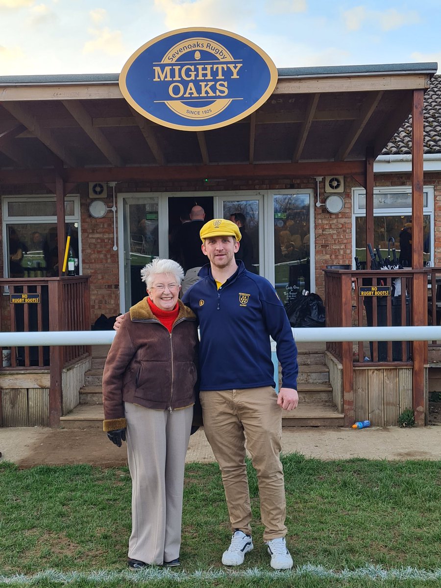 SevenoaksMayor's tweet photo. Sunny Saturday Sevenoaks Rugby Club won by 36-5 against Wimbledon! Super day for Josh Baldock to celebrate his 100th game with the team. Well done Sevenoaks Rugby Club!! https://t.co/TTTqSavYvt