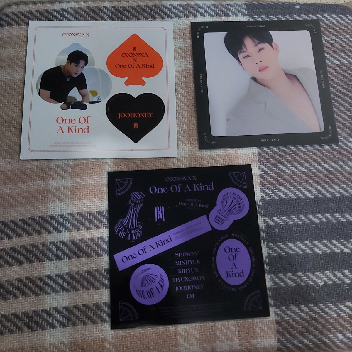 pus0ngsaging's tweet photo. WTS LFB PH❗

Monsta X (One of a Kind album Ver. 1)
•Unsealed 
• 300 (250 if payo)
•3 days reservation 

MOP:Gcash
MOD: J&amp;T 
LOC: Zambales 

reply mine or dm to claim https://t.co/2kMHLpaaJo