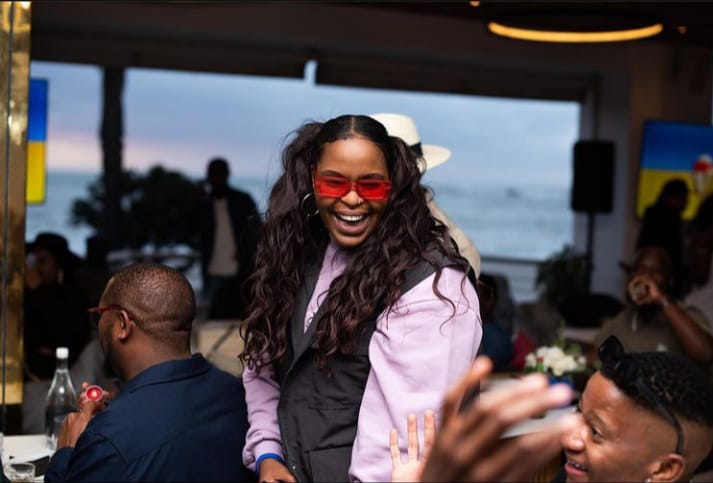 Thorii_Corner's tweet photo. Lip assassin. Best in massages. Madam with the healing hugs. Yoyo bathong.
#bbmzansi
#Yoliness
#Violets
#YoliEffect https://t.co/j6EaFbrp4r