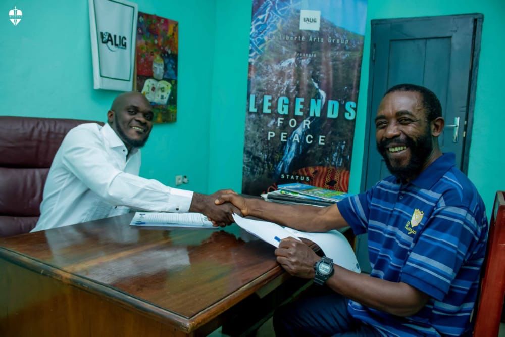 BlackSwaggerInc's tweet photo. Official Signing of Contracts for the project "LEGENDS FOR PEACE"
#LegendsForPeace
#EndAnglophoneCrisis 
#IAmALegend
#Anticipate 
@UNDP @UN_Cameroon @UEauCameroun @AkumbuJones https://t.co/DYU69BgY6D