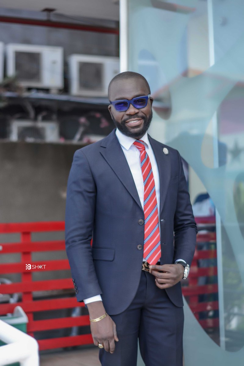 BenjaminAkakpo3's tweet photo. Y3 pose kakra. Just cos it's a #MethodicalMonday...๐๐ฃ๐ฅ
#WorkNHappiness! https://t.co/g1u8ClVOk8