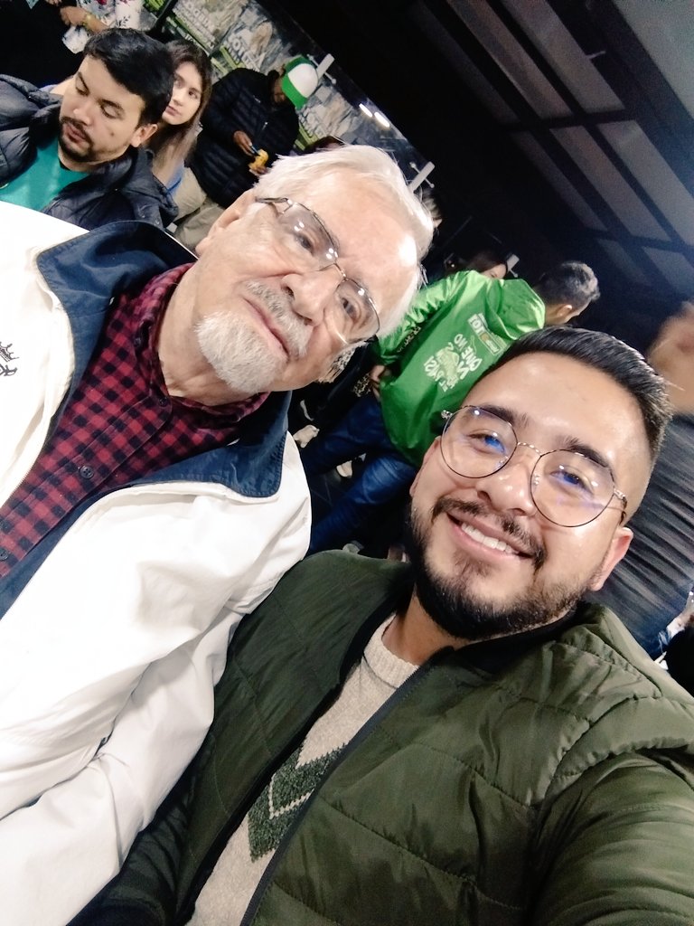 JhonAlexanderGH's tweet photo. Mil y mil gracias Bogotá por confiar y creer en que la política se puede hacer diferente! 
Más de 118 mil votos nos convierten hoy en la votación más alta de la historia de Bogotá. 🌻💚
@MirandaBogota https://t.co/e0hNLVRaEa