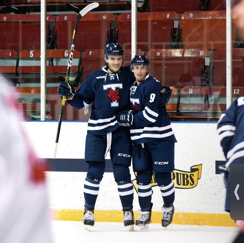 Toronto Maple Leafs doing their best UofT impression with the Heritage Classic jerseys👏

#ForTheNorth | #USPORTS | #HeritageClassic