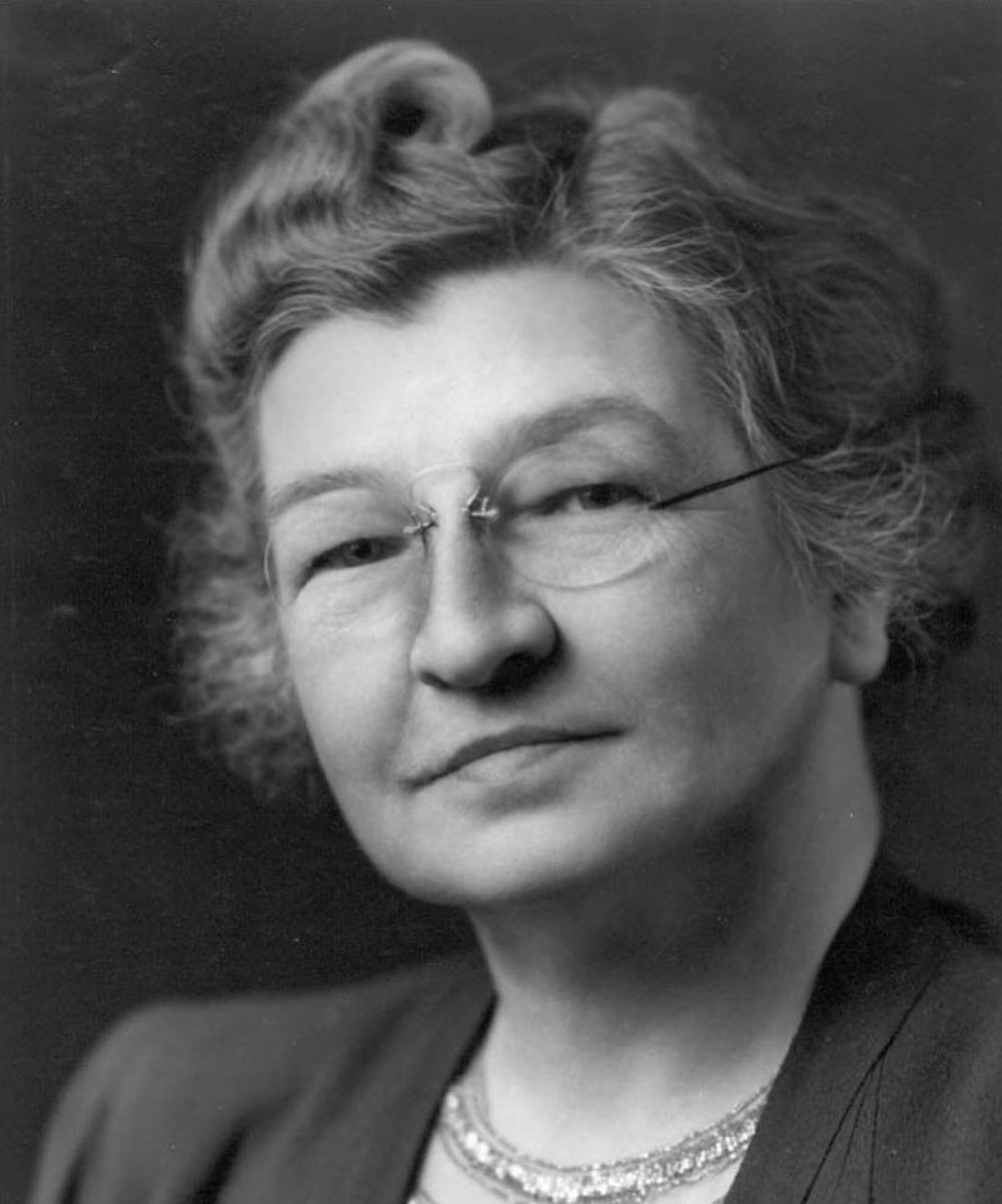 MahopacSNHS's tweet photo. Edith Clarke was a pioneering electrical engineer at the beginning of the 20th century. Clarke worked as a “computer,” performing difficult math calculations before modern day calculators were invented. https://t.co/Vy0vDwb85d