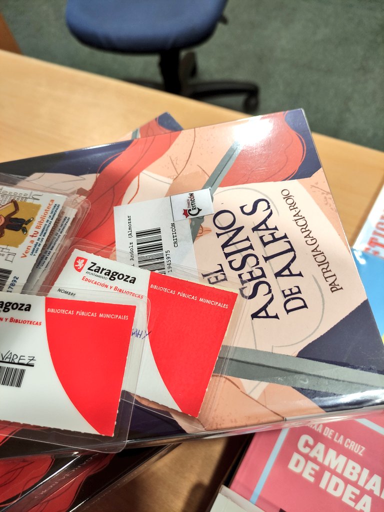 BIB_Cubit's tweet photo. Para cerrar la jornada, por supuesto, algunos #jóvenes #lectores se han llevado, además otros #libros en #préstamo 📚
¡Tres hurras por el Premio Criticón!
@patriciagrc @Nando_Lopez_ #LuisLeante
#creandolectores
#CriticónZGZ @ZCultura y @ZGZBibliotecas #BPMZAlmozara
#estápasando https://t.co/zSRcQA3mmE