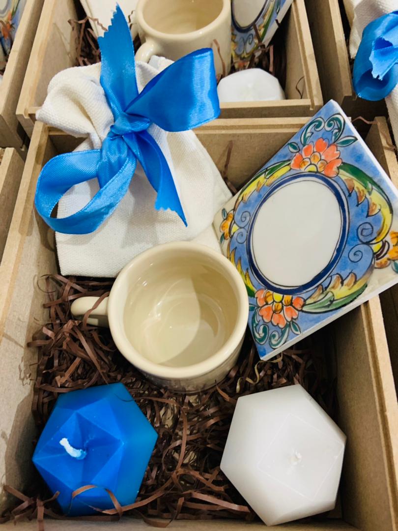 MaBoxAlger's tweet photo. Un cadeau d’entreprise bien choisi saura marquer les esprits et faire la différence auprès de vos collaborateurs, c'est pour cela que notre équipe vous promet un accompagnement sur-mesure pour tous vos projets cadeaux.

#corporate #commande #cadeaux #entreprise #dz #algérie #gift https://t.co/Ewn35oMfgK