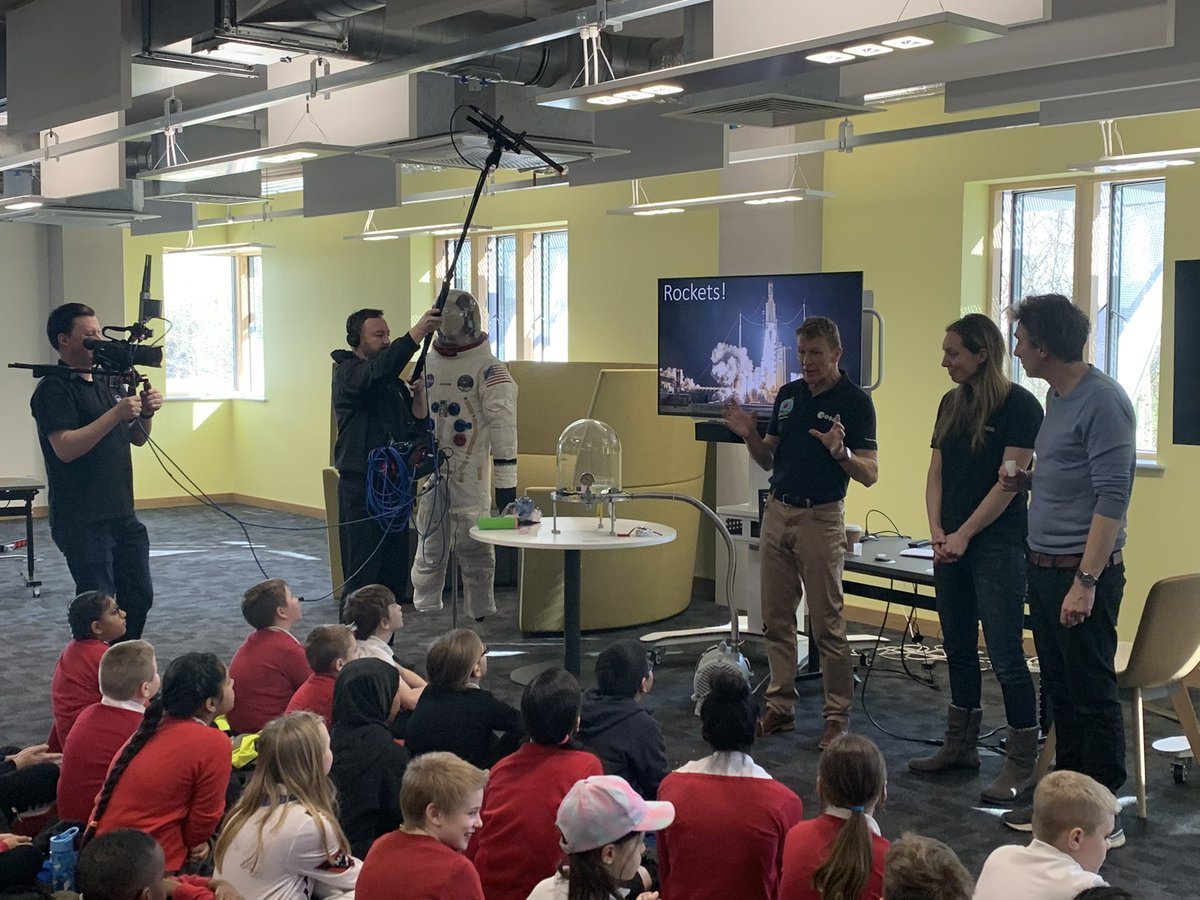 BPCapture's tweet photo. What a day we are having! We are at the brand new Space Park Leicester streaming to large online audience and welcoming speakers from all around the world to celebrate Mars Day. 

Oh and Tim Peake has joined us as well doing live science experiments! https://t.co/osAZAAjHve