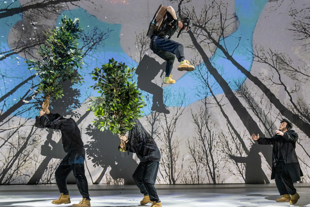 My latest work for <a href="/nytimes/">The New York Times</a> has been published today in the print and last week online.
The exiled Belarus Free Theater, gave 4 performances last week at <a href="/BarbicanCentre/">Barbican Centre</a> of their play "Dogs of Europe". I had the chance to photograph one of the rehearsals in London.