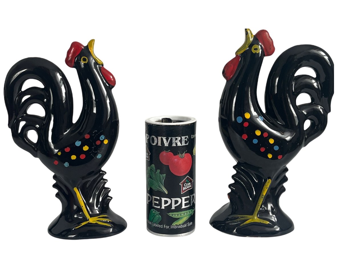 Red ware to crow about.
#kitsch
#kitschy
#kitschycute
#kitschdecor
#vintagekitsch
#kitschart
#kitschforsale
#cheekydecor
#funhomestuff
#funhomeware
#igseller
#vtgvtgvtg
#pickerslife
#weirdandwonderful
#restraints
#vintageeaster
#vintageforsale