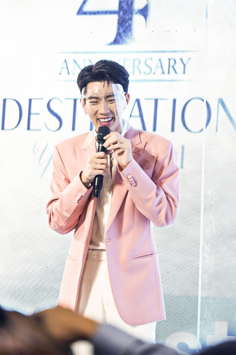 P_eung's tweet photo. ครั้งแรกที่ตามงาน หล่อ!!!! #DestinyClinicWithOff #ออฟจุมพล https://t.co/aSXOXmj2lE